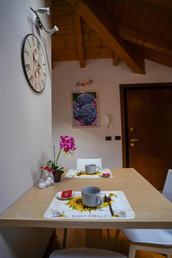 Ortensia Penthouse Leonardo Academy, Mxp & Laghi Sesto Calende Exteriör bild