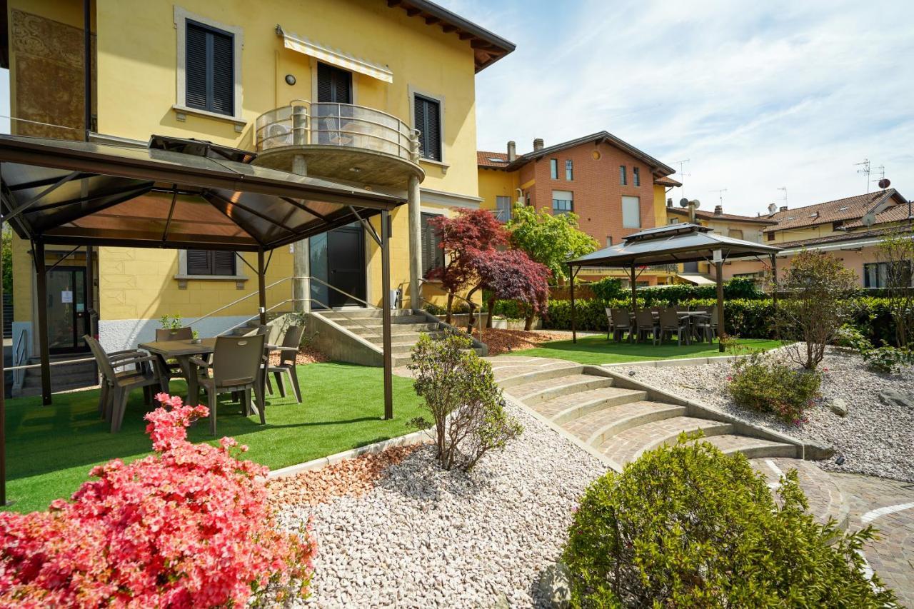 Ortensia Penthouse Leonardo Academy, Mxp & Laghi Sesto Calende Exteriör bild